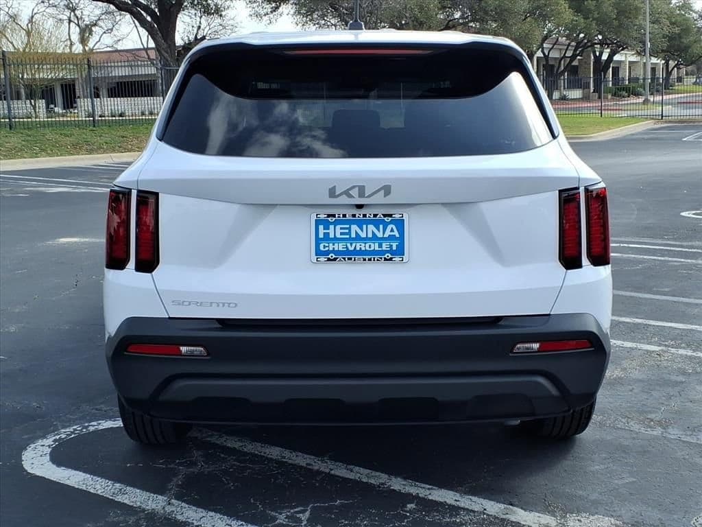 2023 Kia Sorento - Image 10