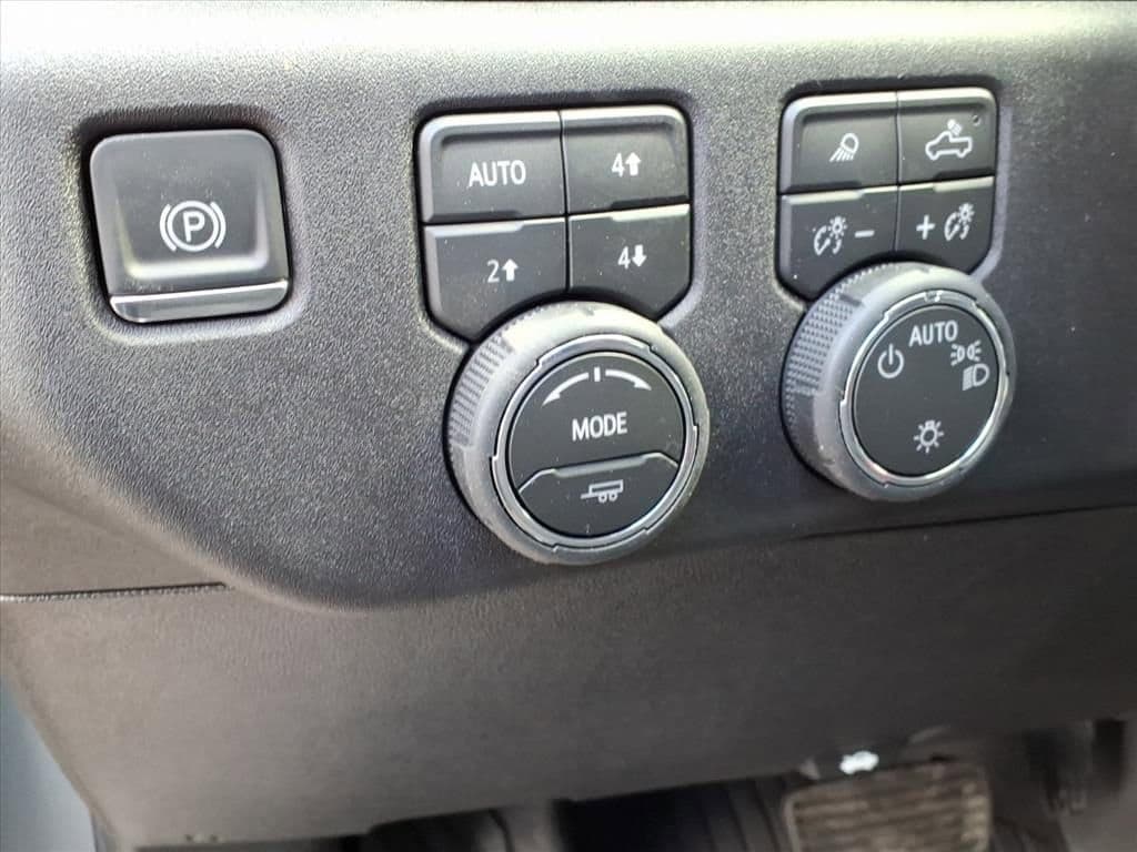 2026 Chevrolet Silverado 1500 - Image 9