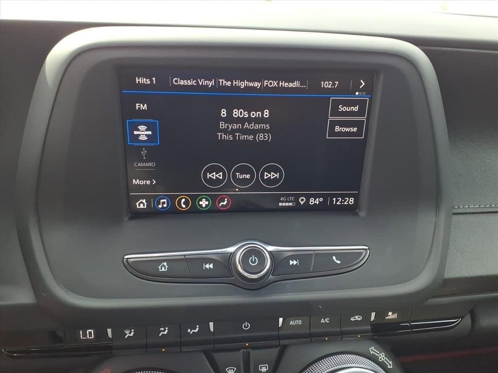2021 Chevrolet Camaro - Image 24