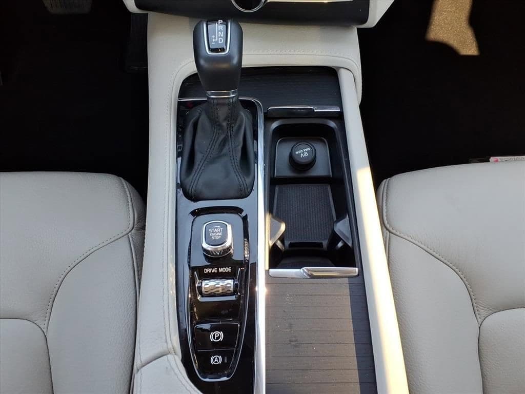 2020 Volvo XC90 - Image 27
