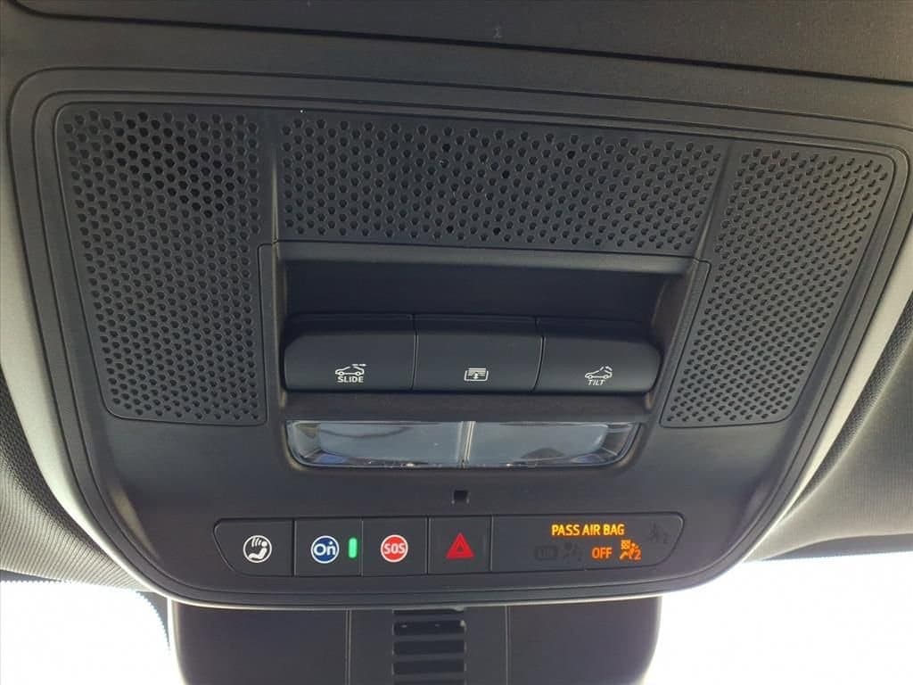 2026 Chevrolet Traverse - Image 25