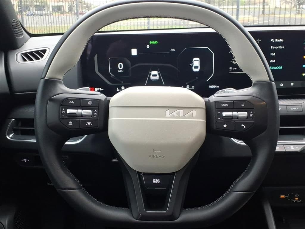 2025 Kia K4 - Image 27