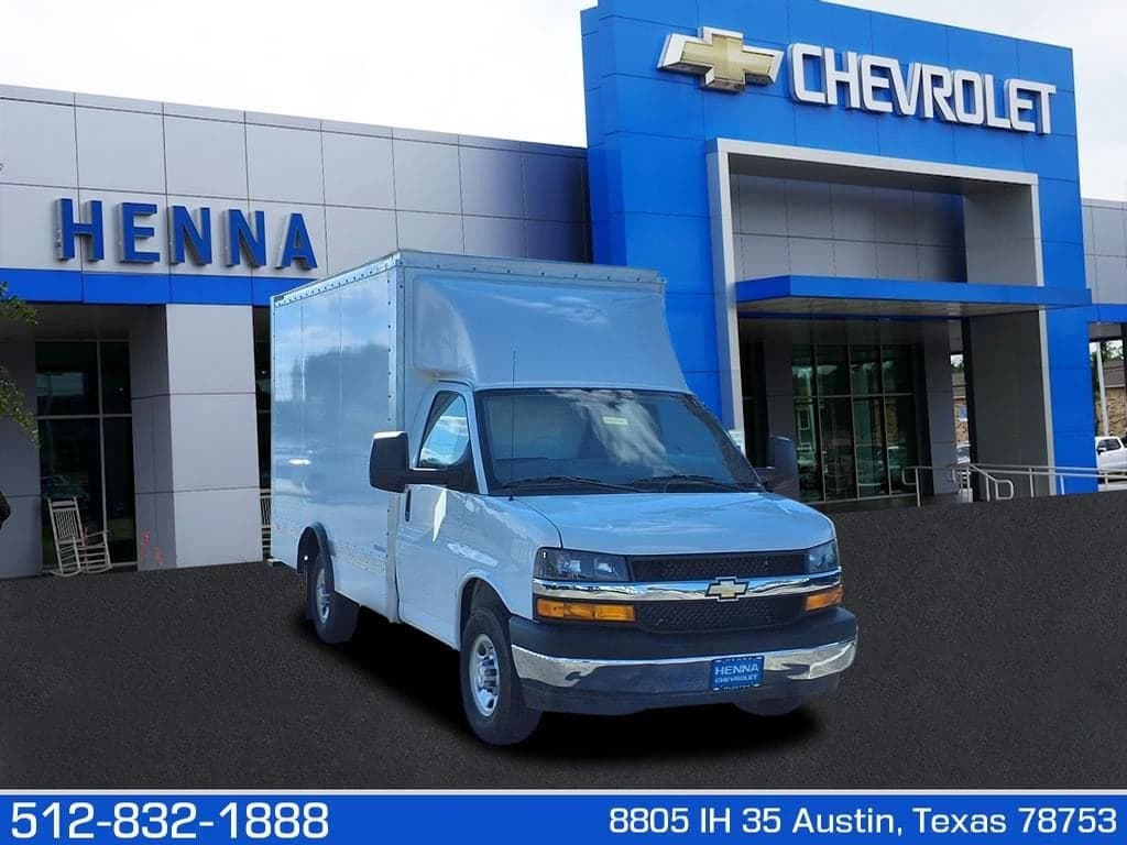 2025 Chevrolet Express Cutaway 3500 - Image 1