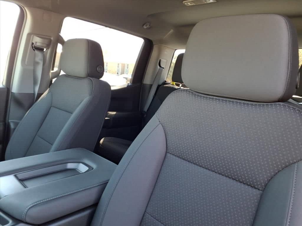 2026 Chevrolet Silverado 1500 - Image 12