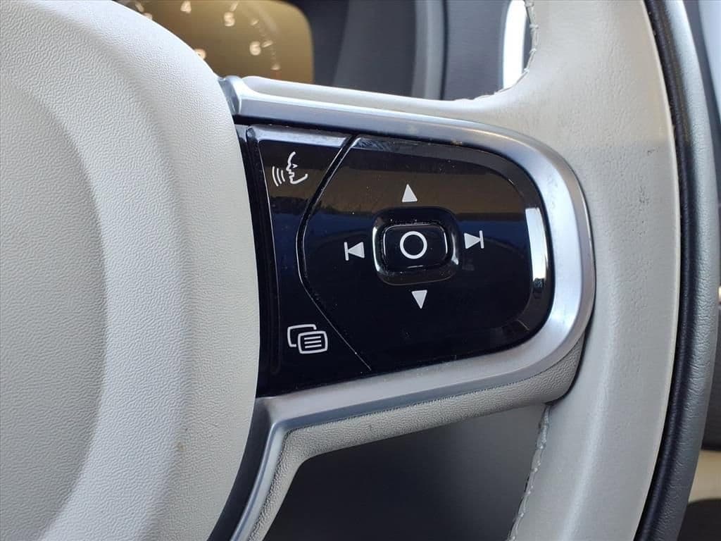 2020 Volvo XC90 - Image 33