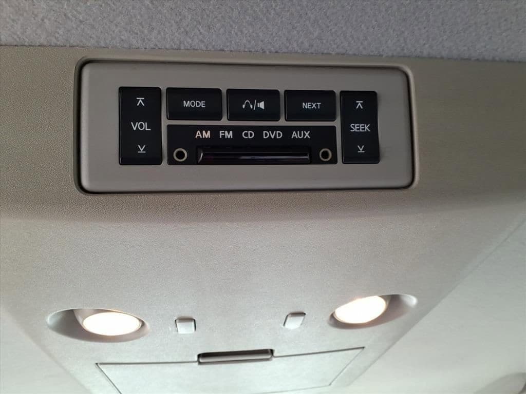 2011 Nissan Titan - Image 13