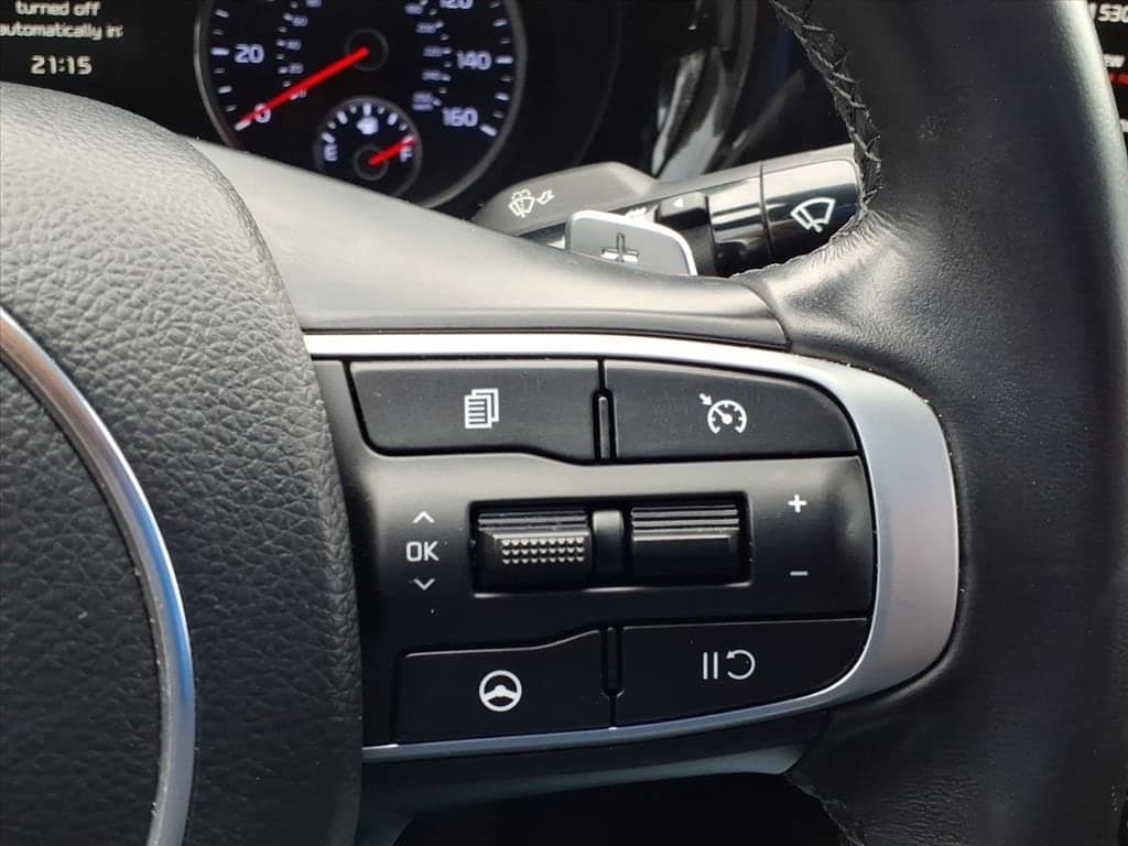 2023 Kia K5 - Image 28