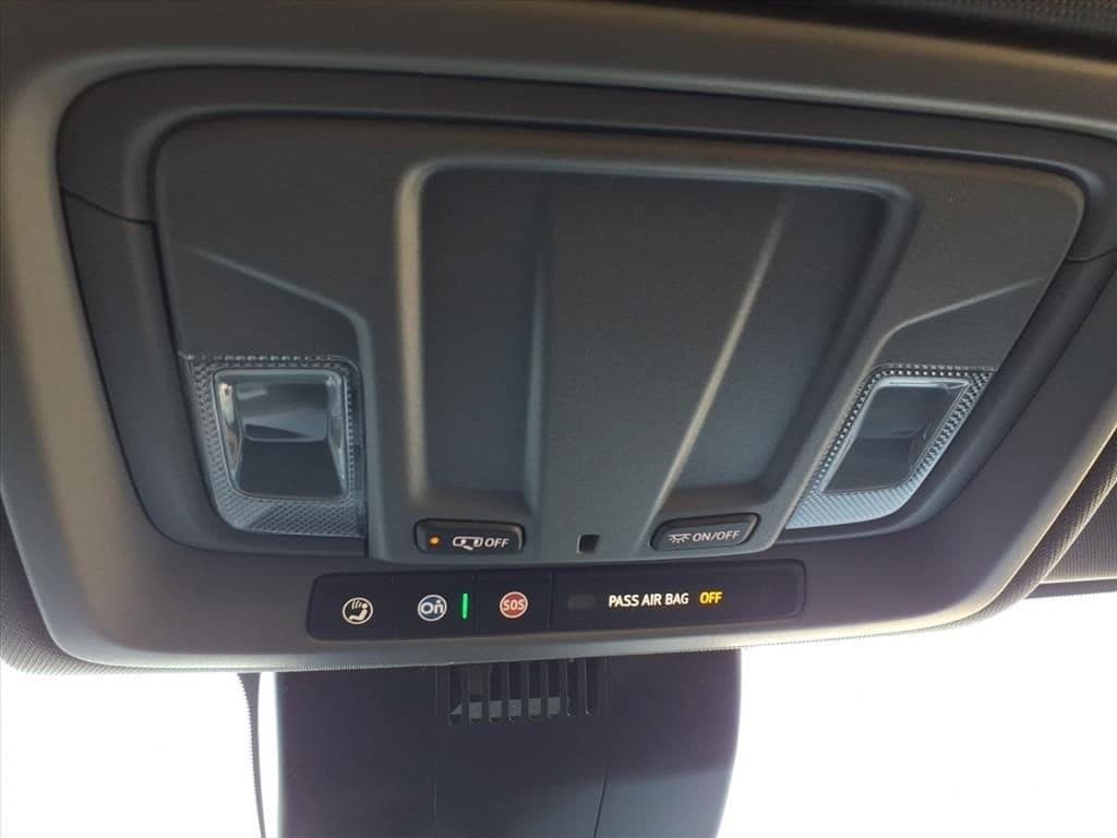 2026 Chevrolet Silverado 3500 HD Chassis Cab - Image 18