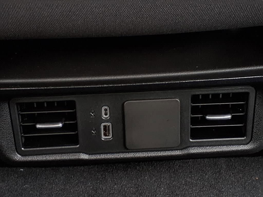 2026 Chevrolet Silverado 1500 - Image 12