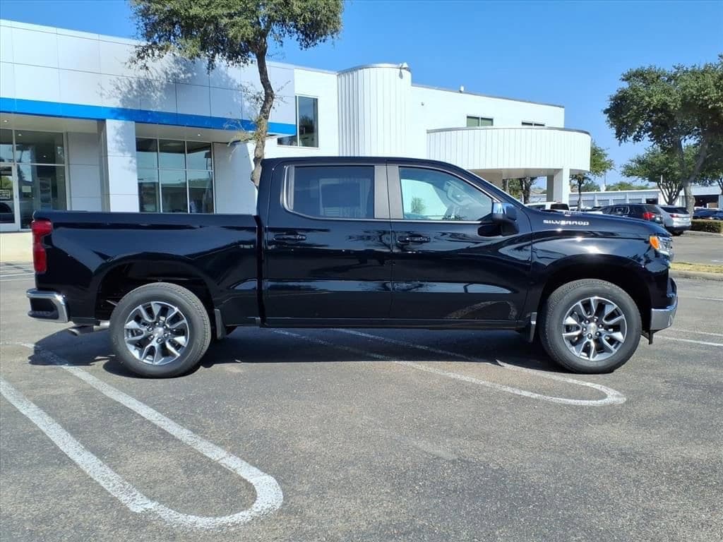 2026 Chevrolet Silverado 1500 - Image 3