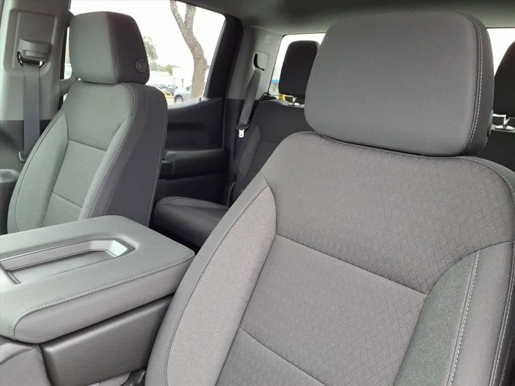 2026 Chevrolet Silverado 1500 - Image 10