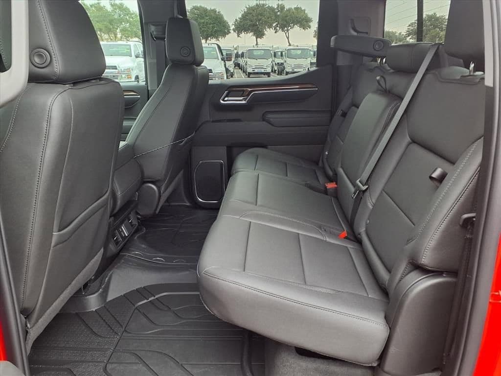 2026 Chevrolet Silverado 1500 - Image 7