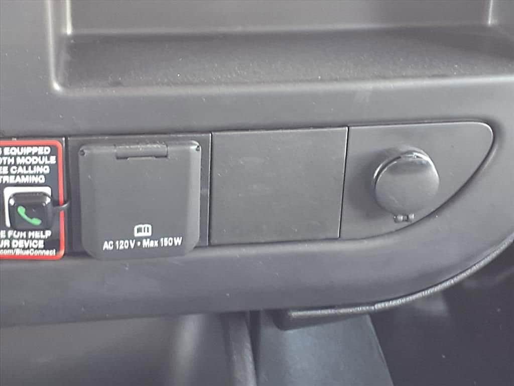 2025 Chevrolet Express Cutaway 3500 - Image 16