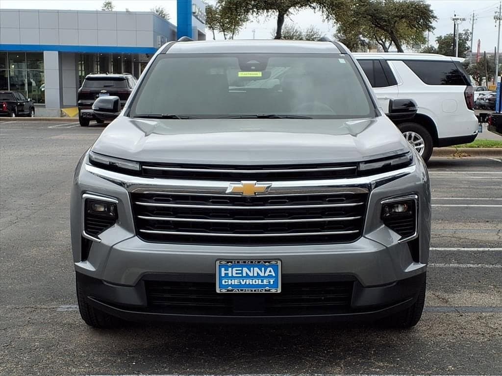 2026 Chevrolet Traverse - Image 2