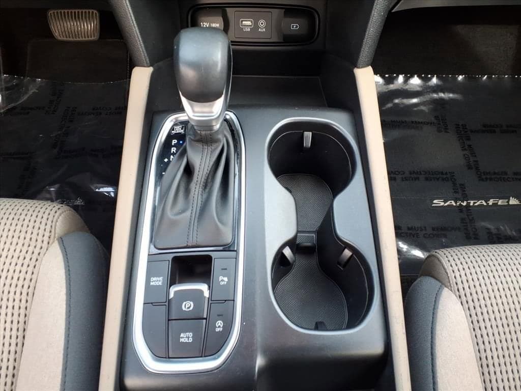 2019 Hyundai Santa Fe - Image 22
