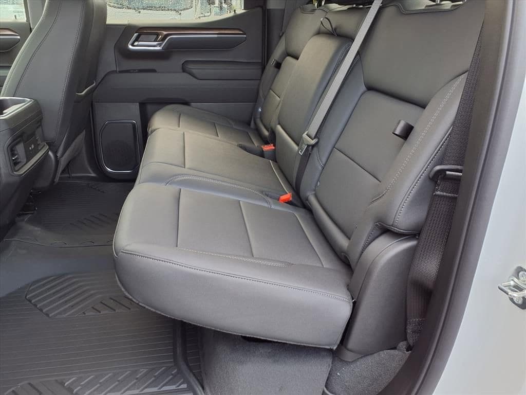 2026 Chevrolet Silverado 1500 - Image 9