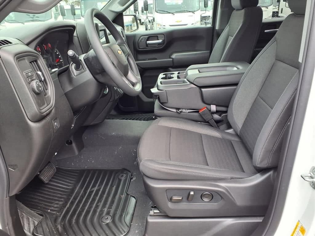 2026 Chevrolet Silverado 1500 - Image 6