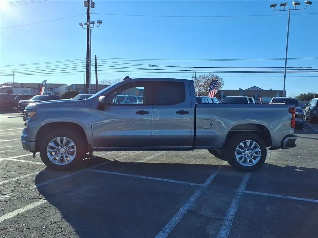 2026 Chevrolet Silverado 1500 - Image 4