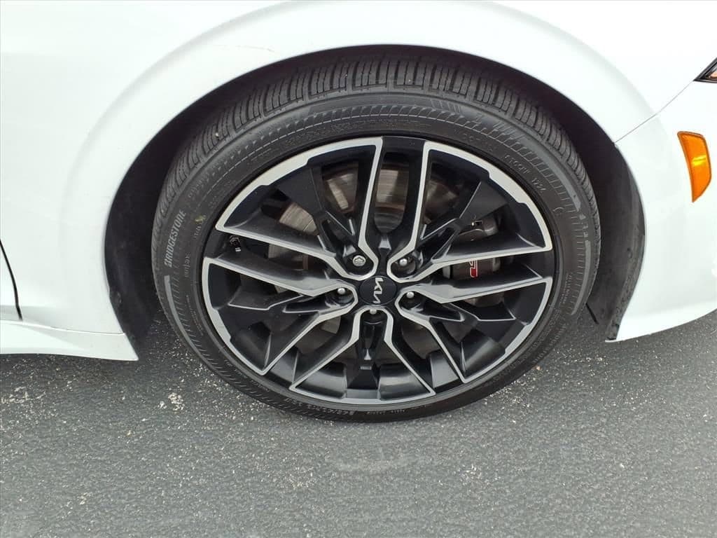2023 Kia K5 - Image 8
