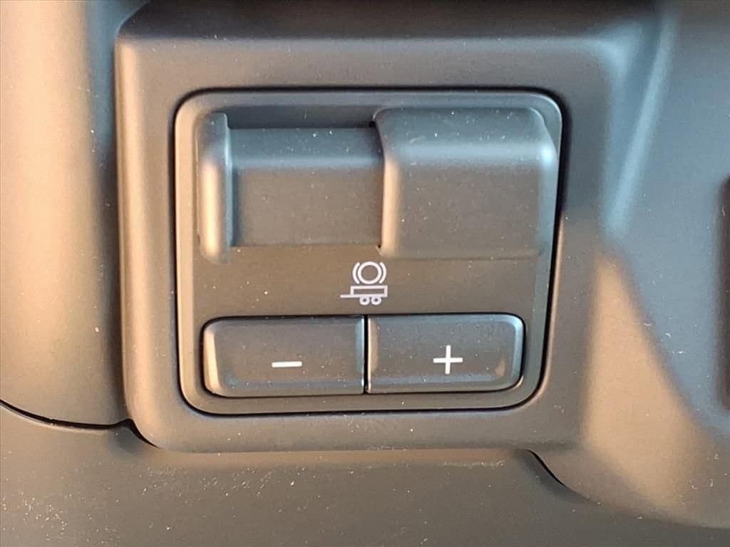 2026 Chevrolet Silverado 3500 HD Chassis Cab - Image 16