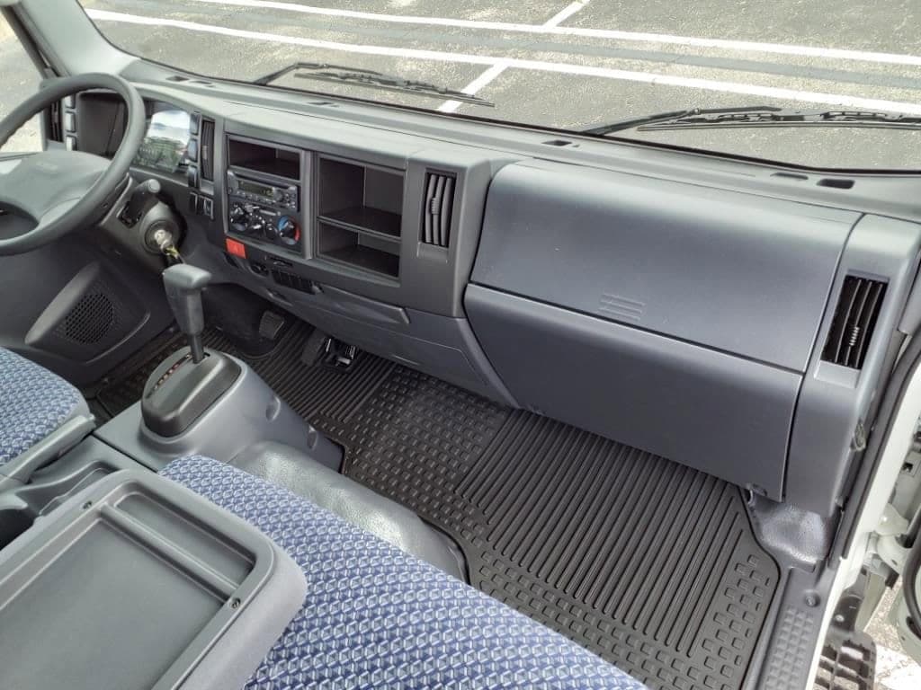 2025 Chevrolet Low Cab Forward 4500 HG - Image 8