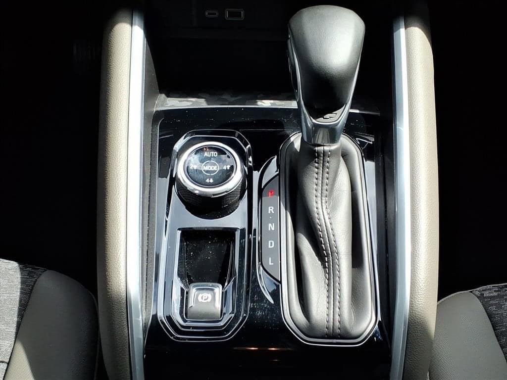 2024 Chevrolet Colorado - Image 25