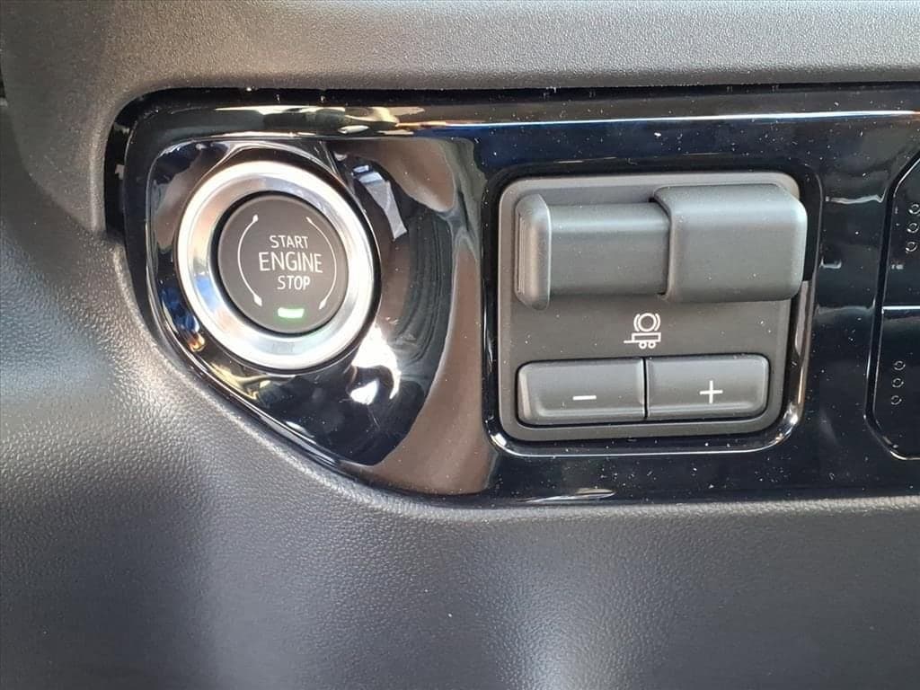 2026 Chevrolet Silverado 1500 - Image 12