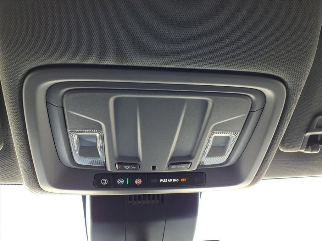 2026 Chevrolet Silverado 1500 - Image 21