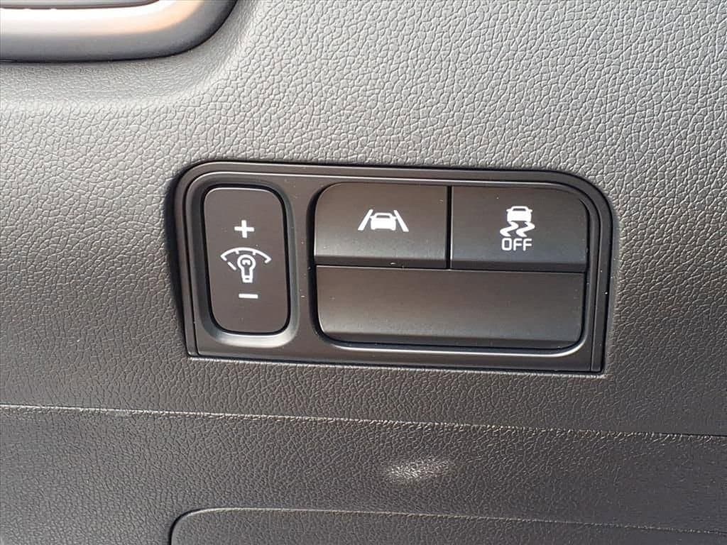 2023 Kia Sorento - Image 14