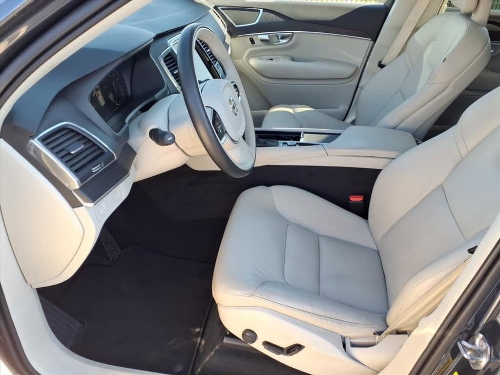 2020 Volvo XC90 - Image 16