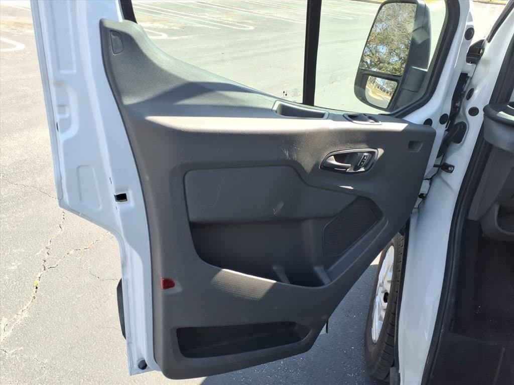 2023 Ford Transit Passenger Wagon - Image 13