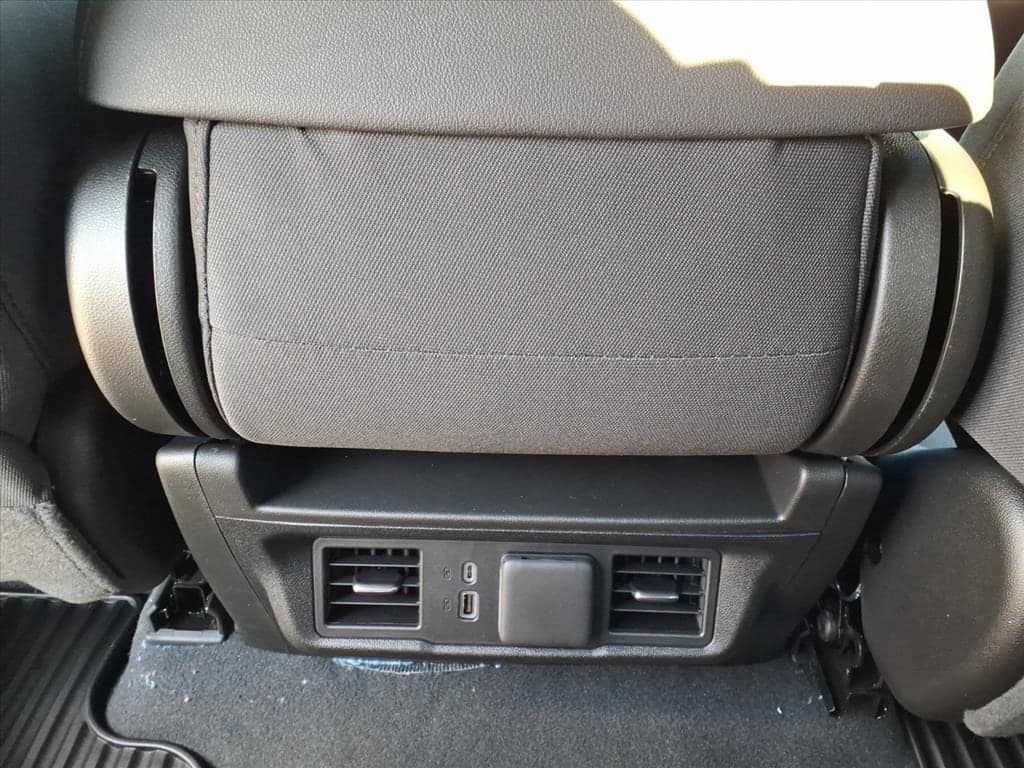 2026 Chevrolet Silverado 3500 HD Chassis Cab - Image 22