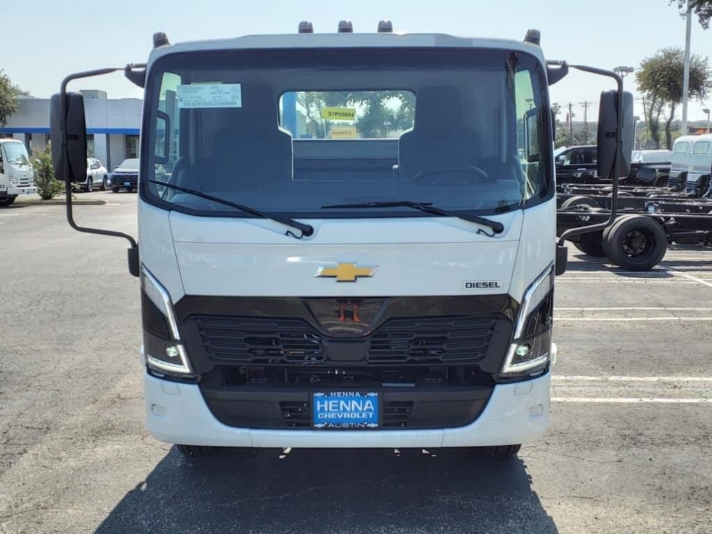 2025 Chevrolet Low Cab Forward 5500 XD - Image 2
