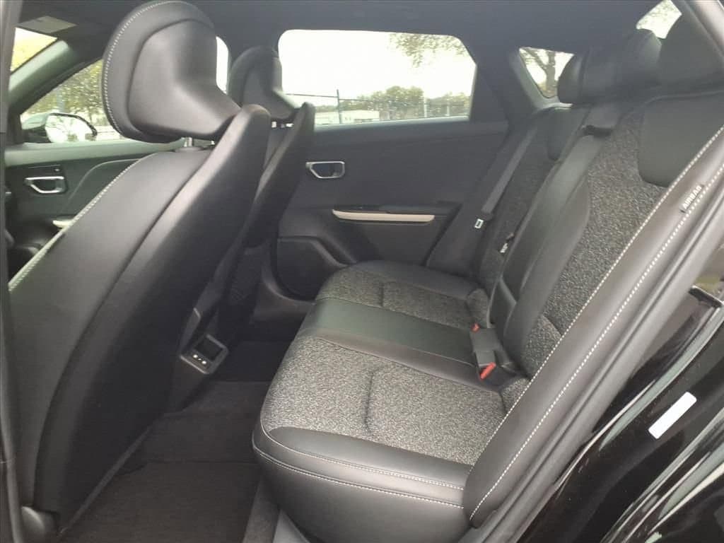 2025 Kia K4 - Image 19