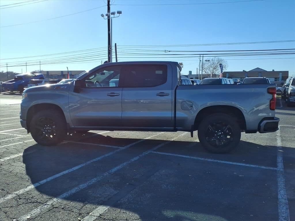 2026 Chevrolet Silverado 1500 - Image 4