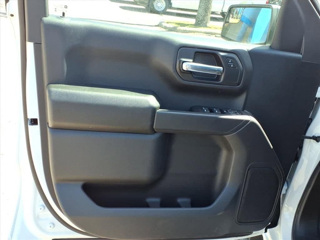 2026 Chevrolet Silverado 1500 - Image 9