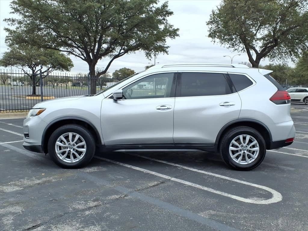 2018 Nissan Rogue - Image 5