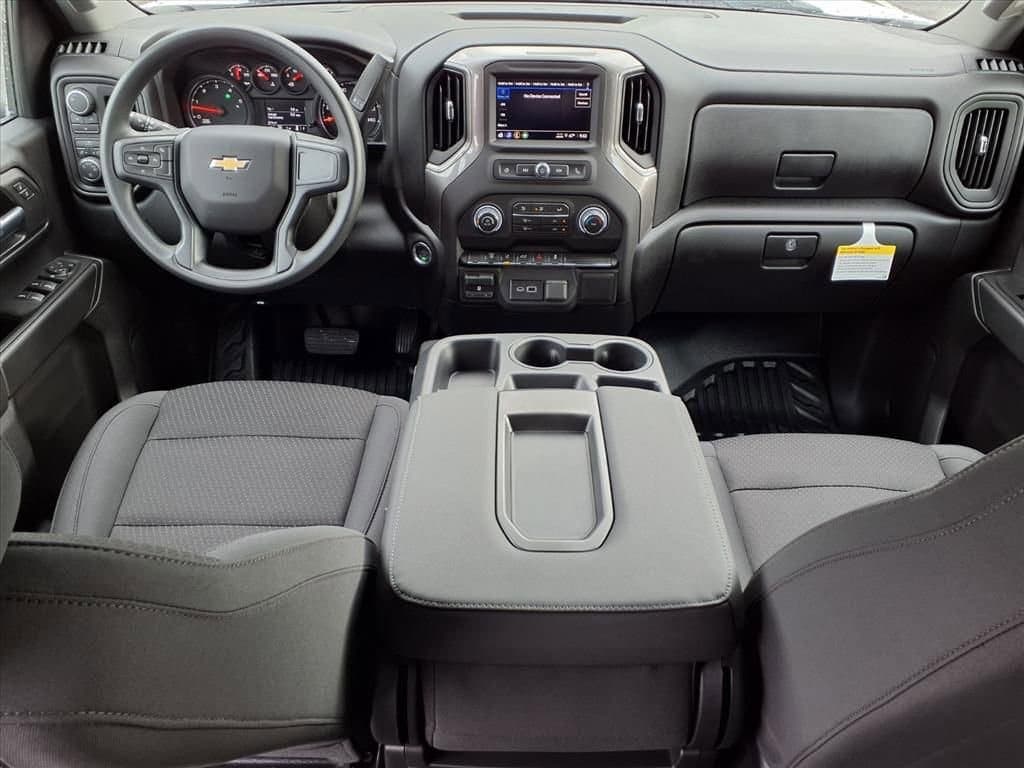 2026 Chevrolet Silverado 3500 HD Chassis Cab - Image 7