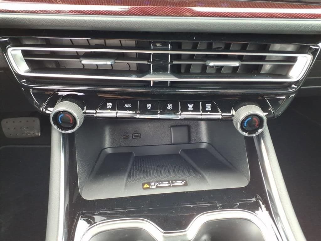 2026 Chevrolet Traverse - Image 20