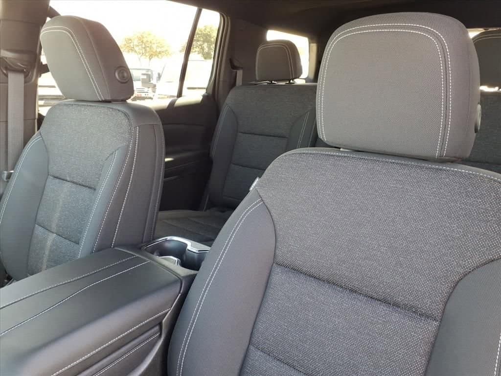 2026 Chevrolet Traverse - Image 14