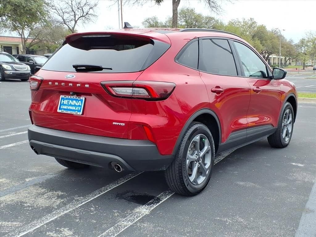 2025 Ford Escape - Image 10