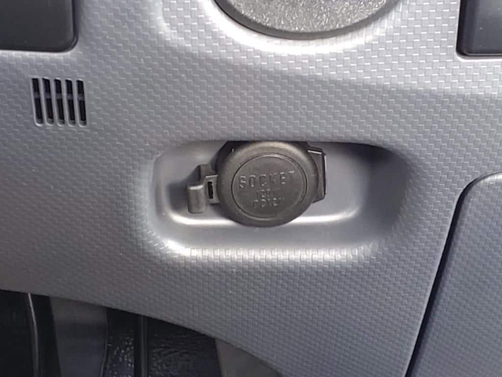 2025 Chevrolet Low Cab Forward 4500 HG - Image 13