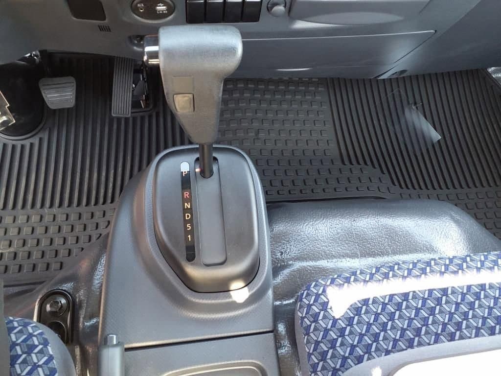 2025 Chevrolet Low Cab Forward 4500 HG - Image 16