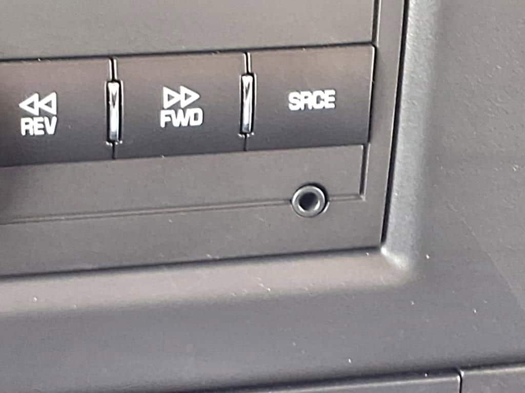 2025 Chevrolet Express Cutaway 3500 - Image 15