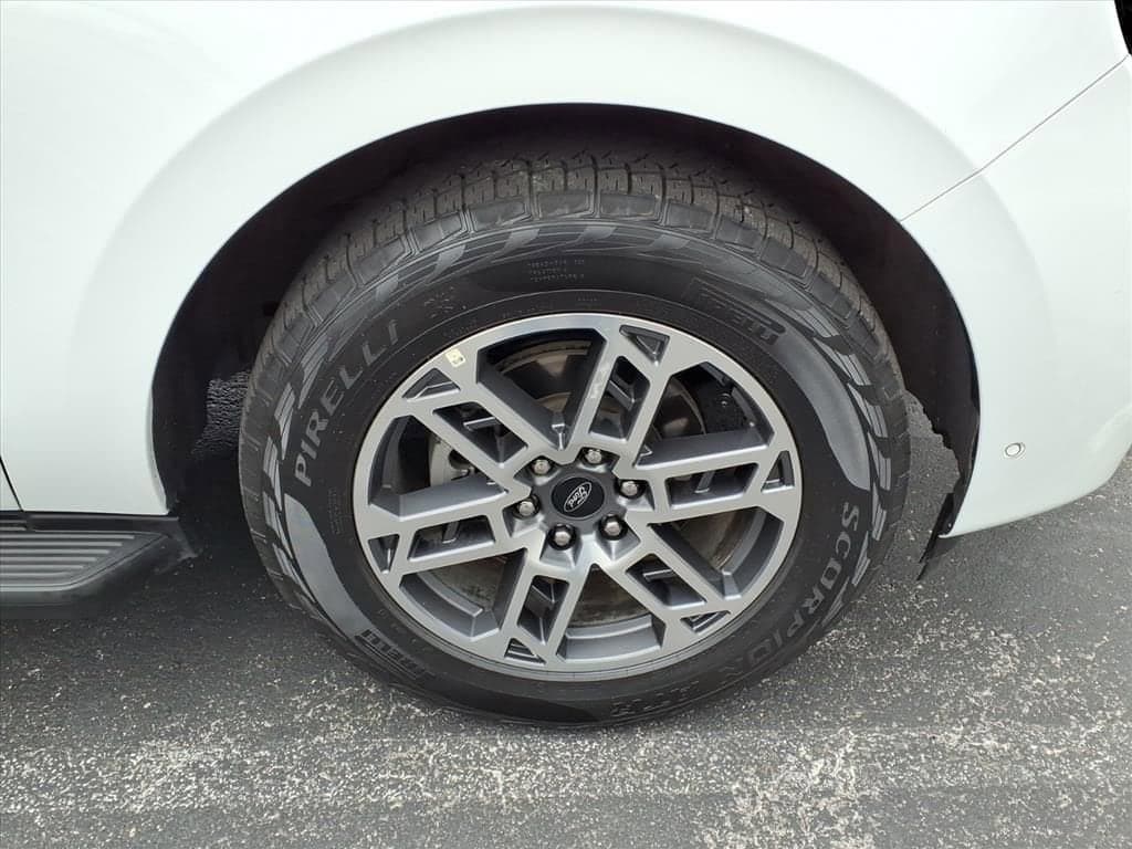 2025 Ford Expedition - Image 8