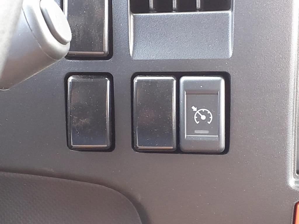 2025 Chevrolet Low Cab Forward 5500 XG - Image 11