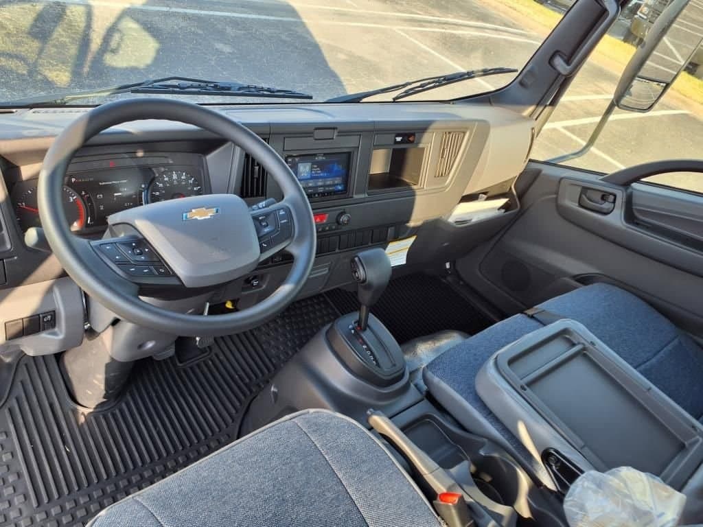 2025 Chevrolet Low Cab Forward 5500 XD - Image 7