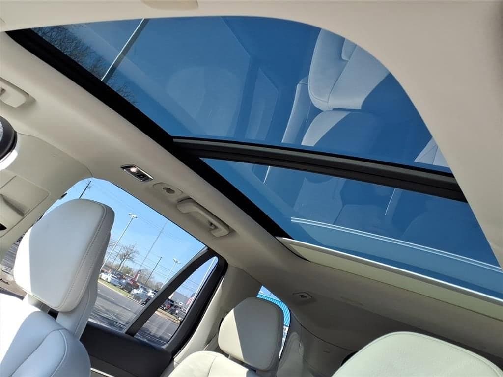 2020 Volvo XC90 - Image 14