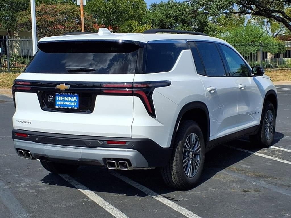 2026 Chevrolet Traverse - Image 4