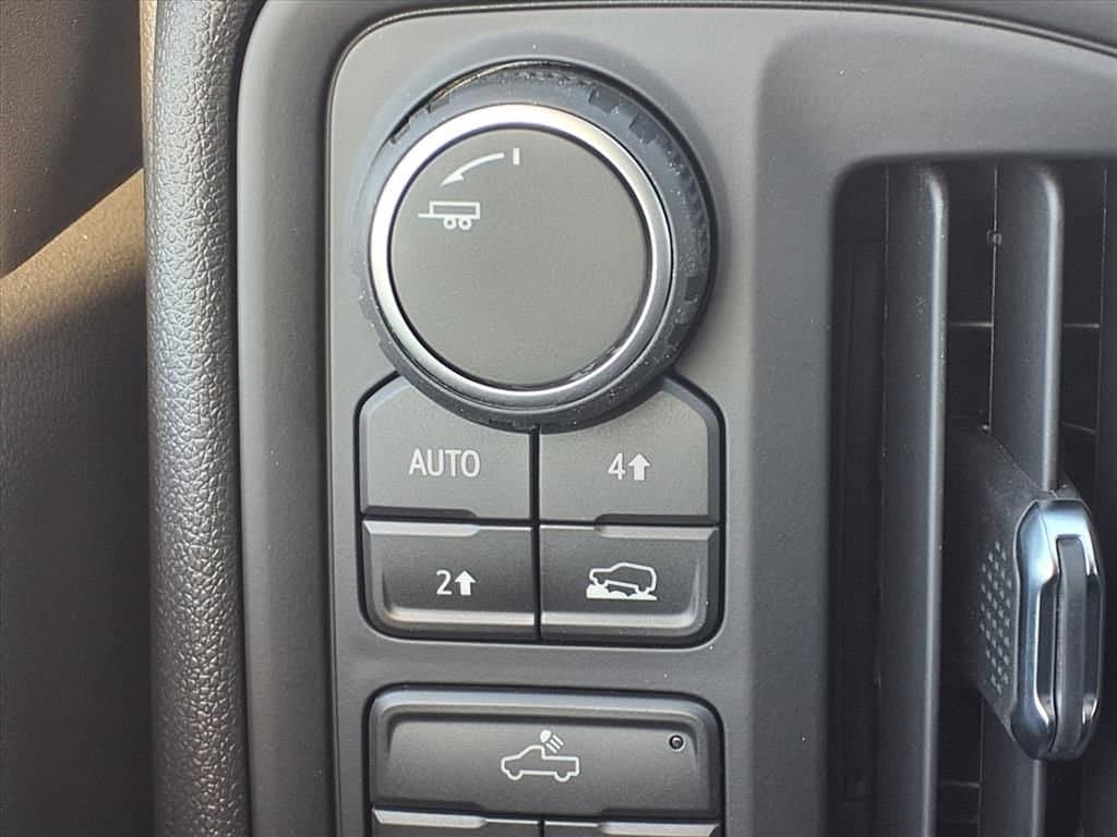 2026 Chevrolet Silverado 1500 - Image 9